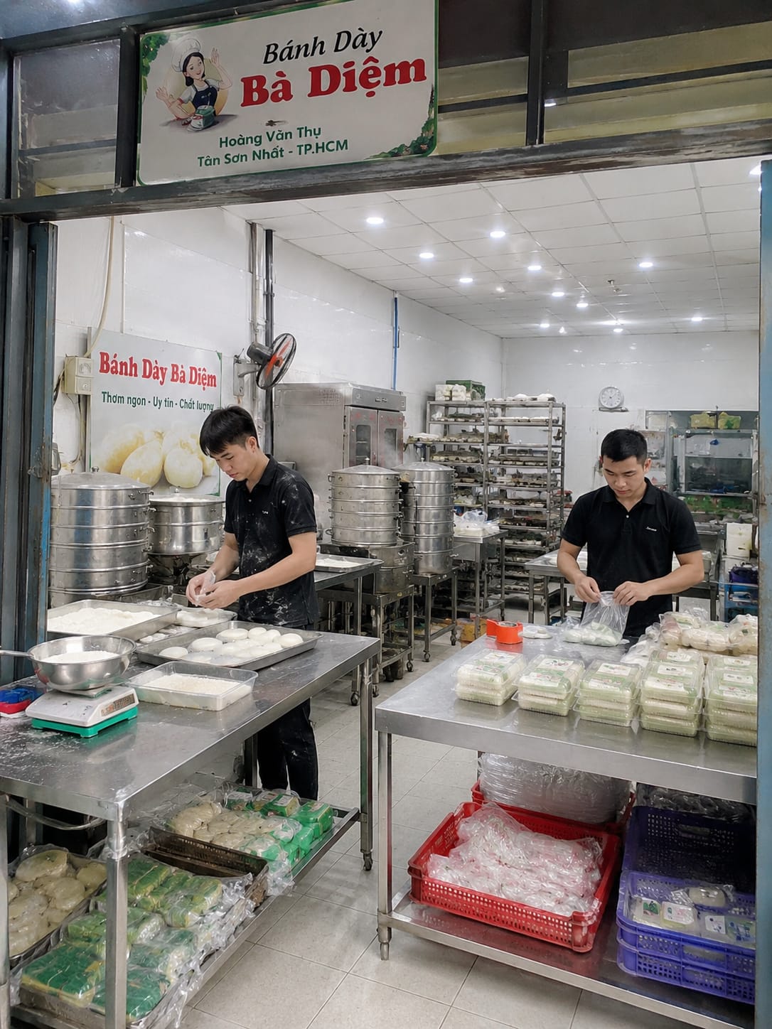 [Hình ảnh] TUYỂN 03 NAM NỮ PHỤ LÀM BÁNH DÀY