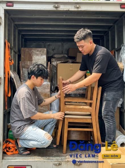 TUYỂN 05 NAM PHỤ KHO NỘI THẤT BÀN GHẾ