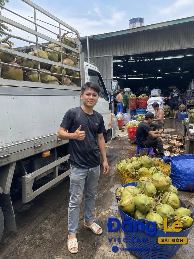 TUYỂN TÀI XẾ VÀ NHÂN VIÊN PHỤ XƯỞNG DỪA