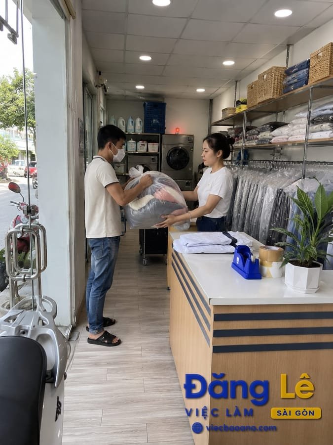 TUYỂN CẶP VỢ CHỒNG LÀM TIỆM GIẶT ỦI