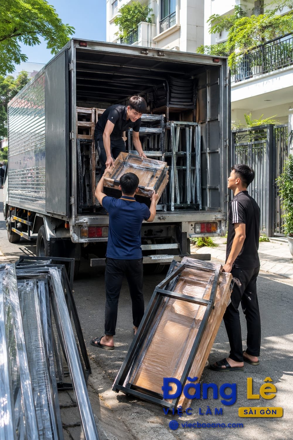 THEO XE TẢI BỐC XẾP HÀNG NHÔM KÍNH BÀN GHẾ - LƯƠNG TUẦN
