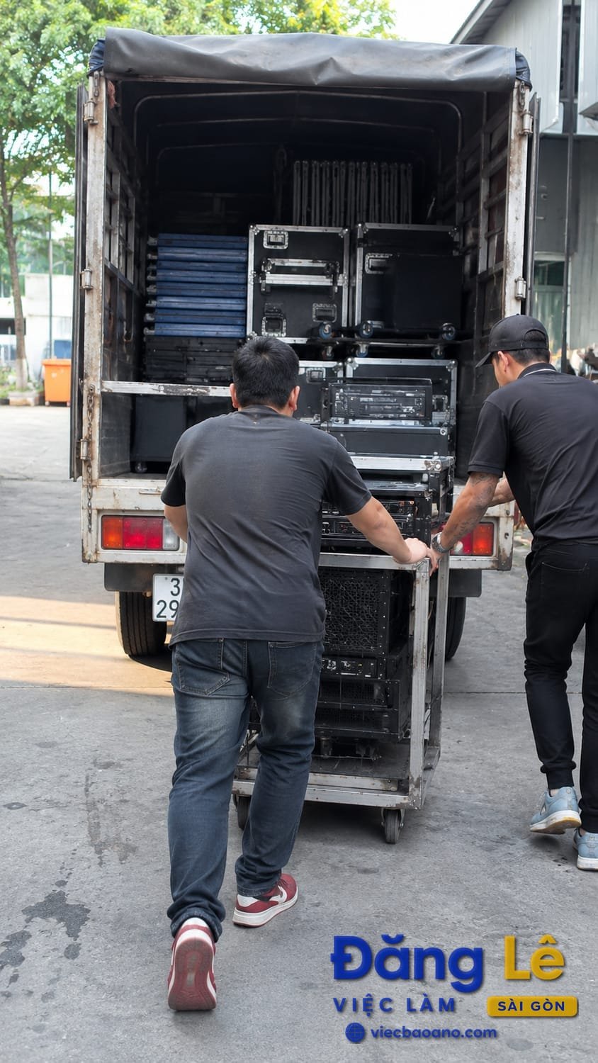 TUYỂN TÀI XẾ XE TẢI CHỞ HÀNG - BẰNG B2