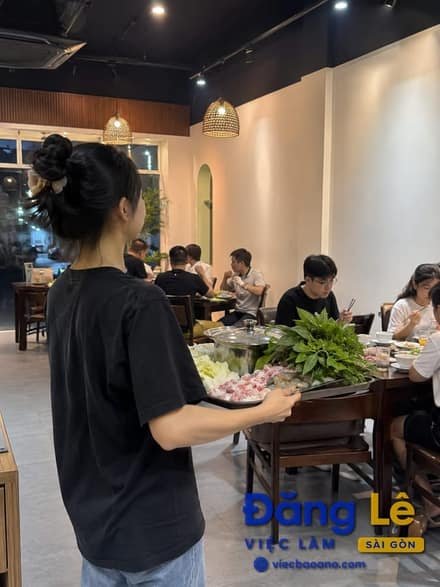 TUYỂN NHÂN VIÊN PHỤC VỤ QUÁN LẨU GÀ LÁ É