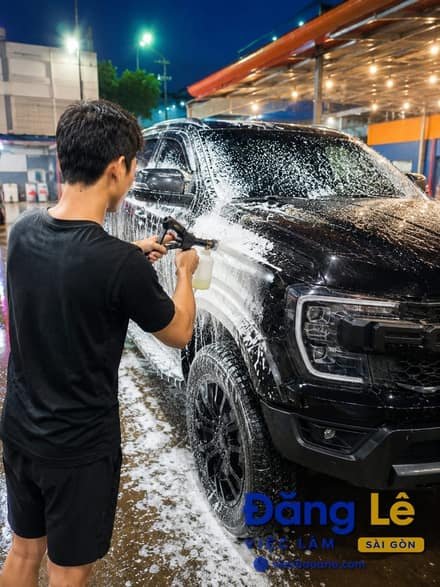 TUYỂN NAM RỬA XE Ô TÔ CA ĐÊM