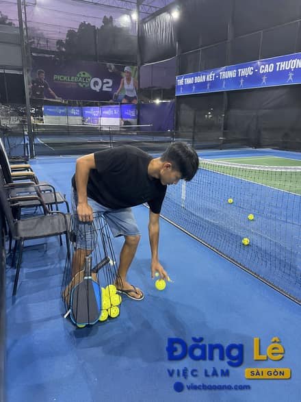 TUYỂN NAM NỮ PHỤC VỤ TRỰC SÂN PICKLE BALL