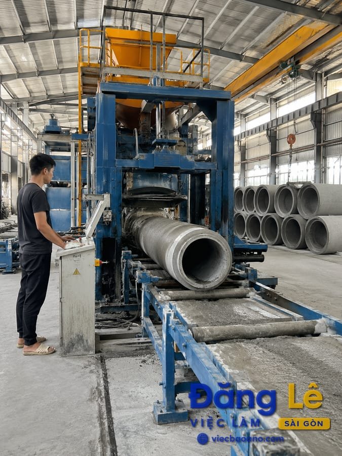TUYỂN NAM CÔNG NHÂN SẢN XUẤT BÊ TÔNG