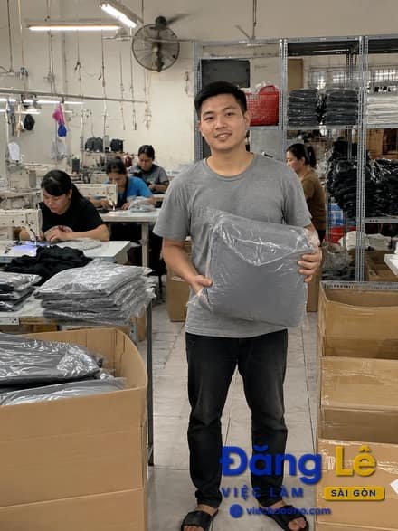 CẦN NAM PHỤ KHO TẠI XƯỞNG MAY